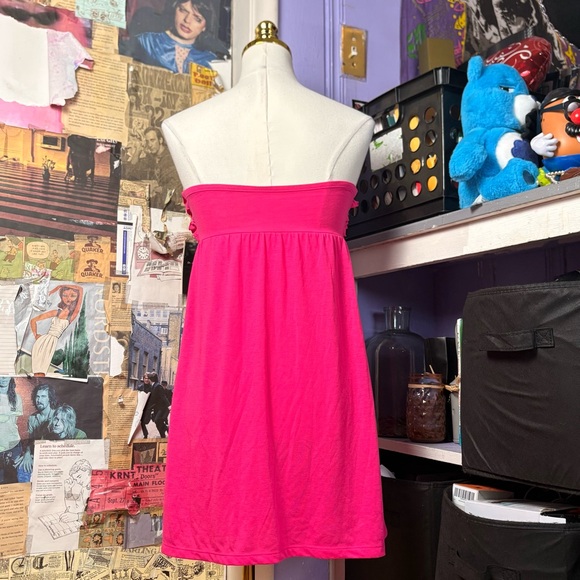 Y2K OP Hot Pink Ruffle Strapless Dress - Picture 4 of 7